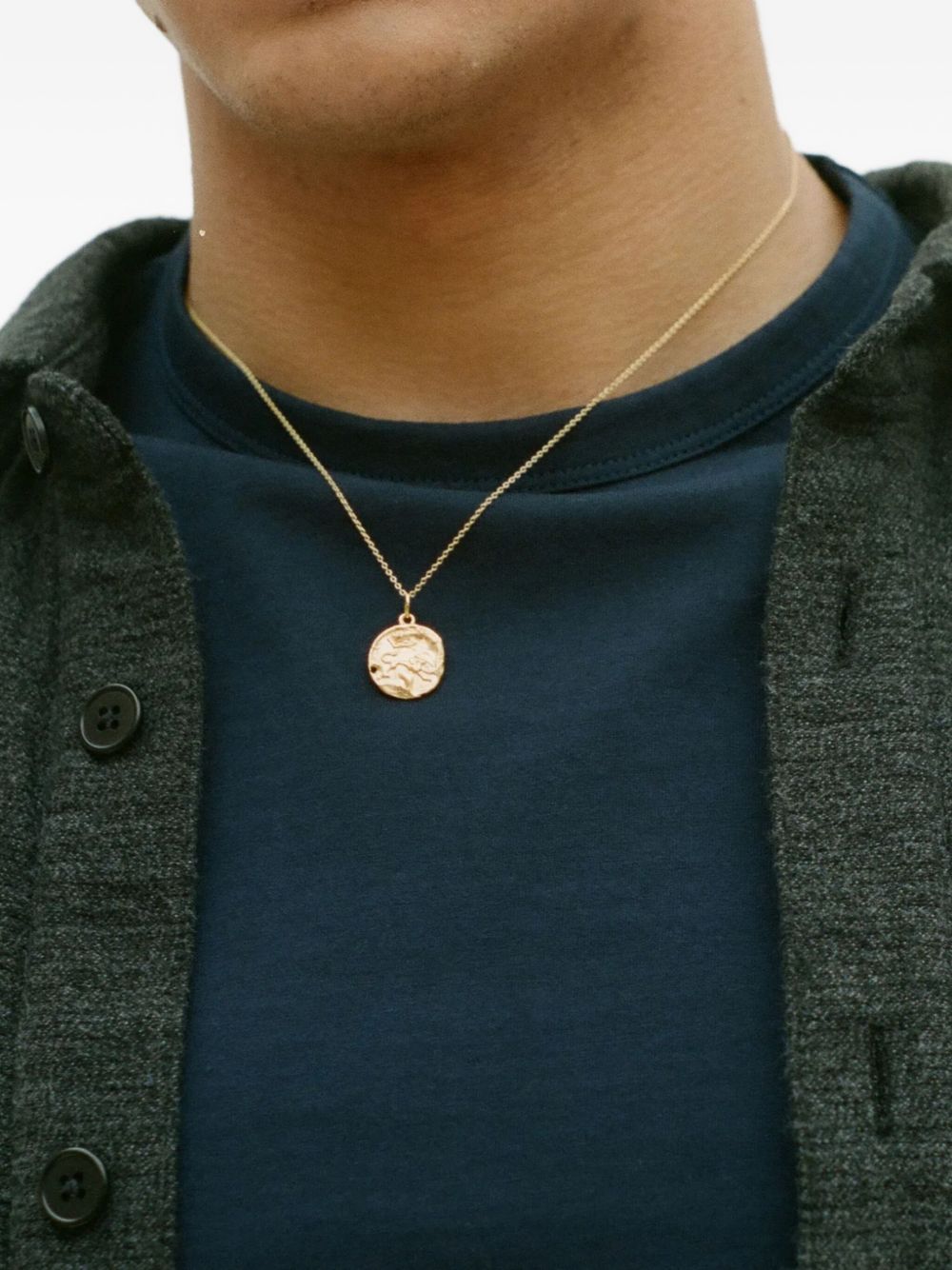 statement-pendant necklace 