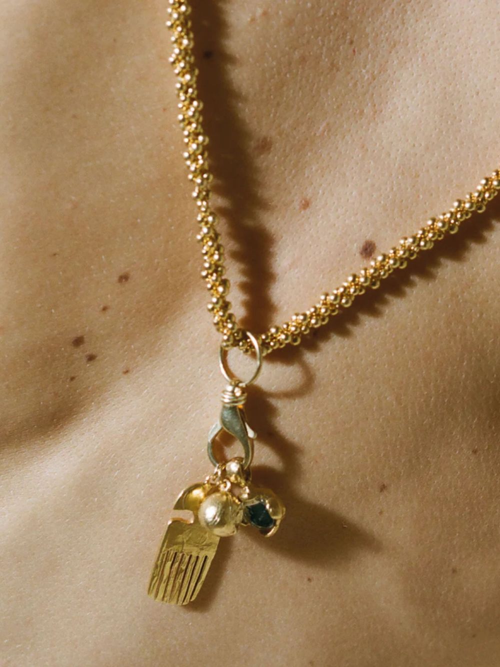 statement-pendant necklace 