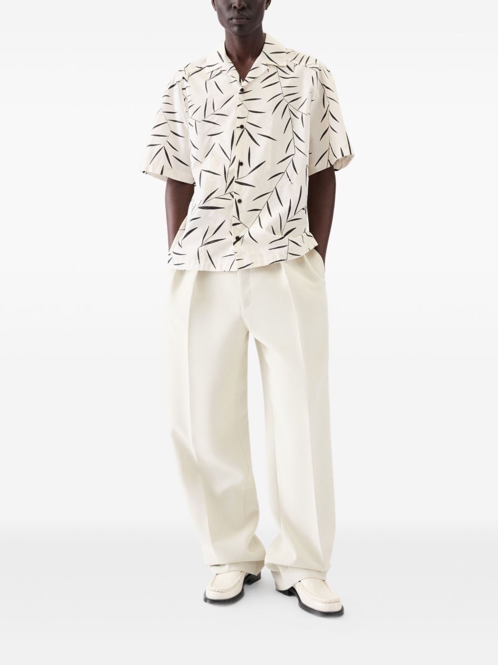 leaf-print short-sleeve shirt
