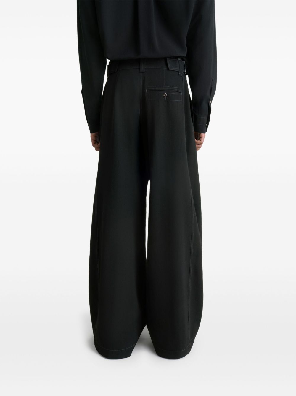 contrast-stitching trousers