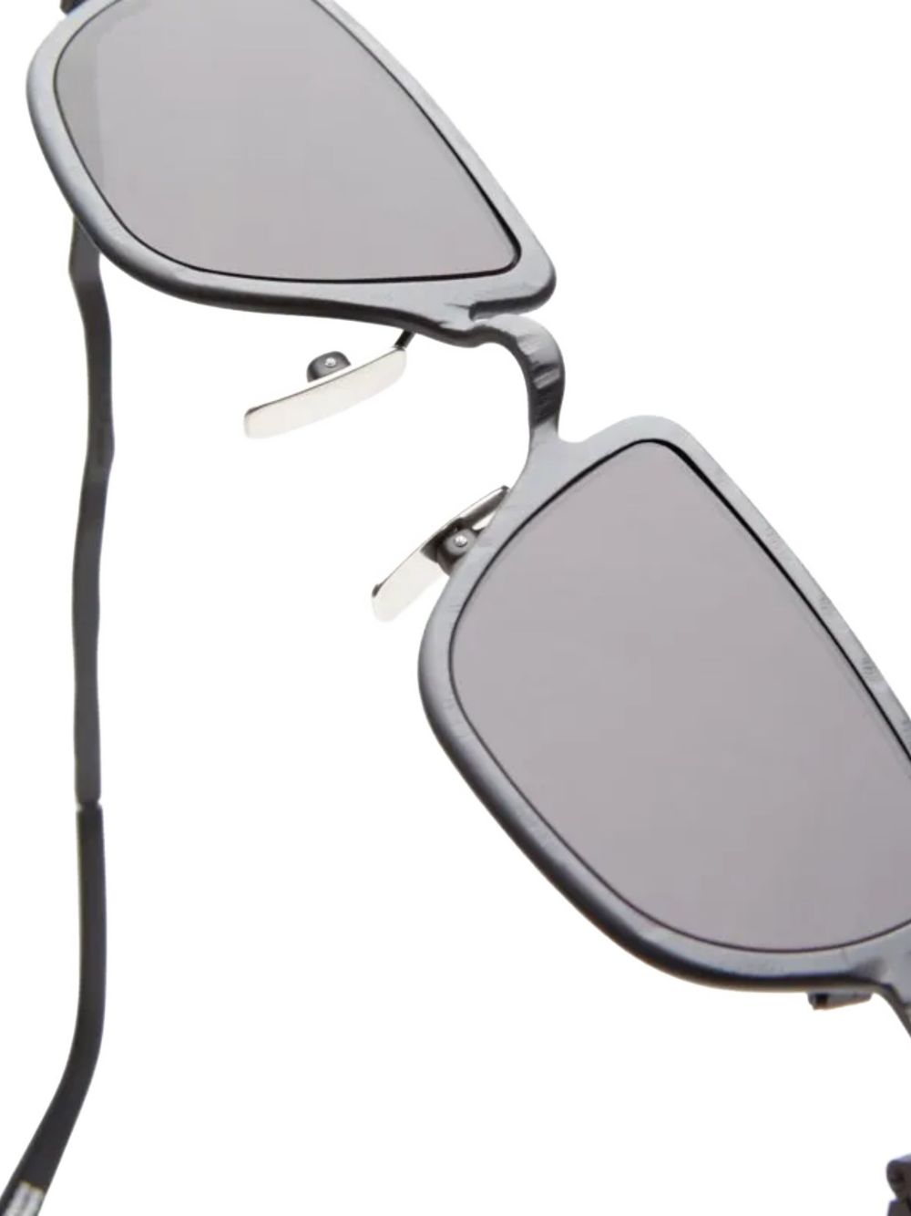 cat-eye frame sunglasses