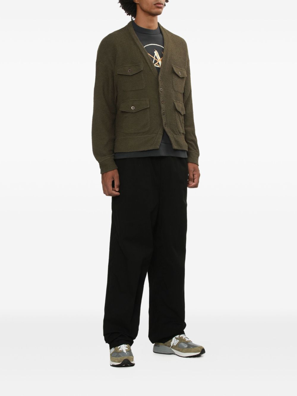 elastic-waist pocketed straight-leg trousers