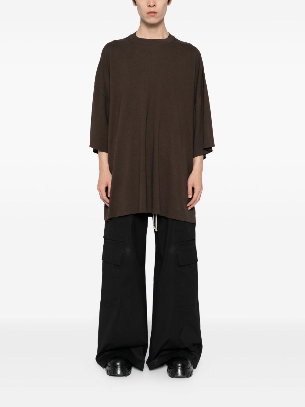 short-sleeved T-shirt