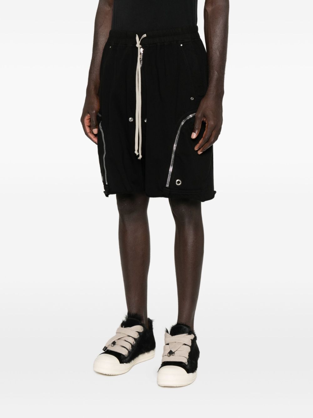 zip-pocket drawstring shorts