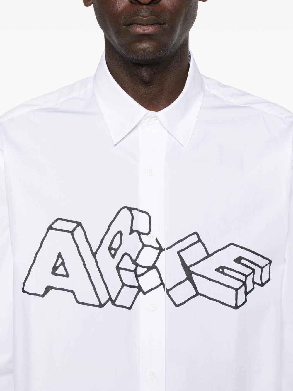 3D-lettering shirt
