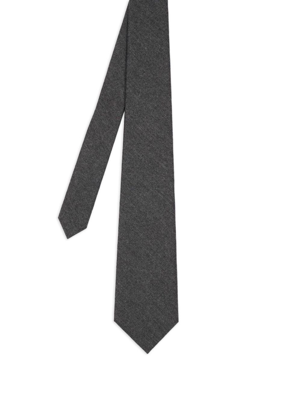 pointed-tip tie