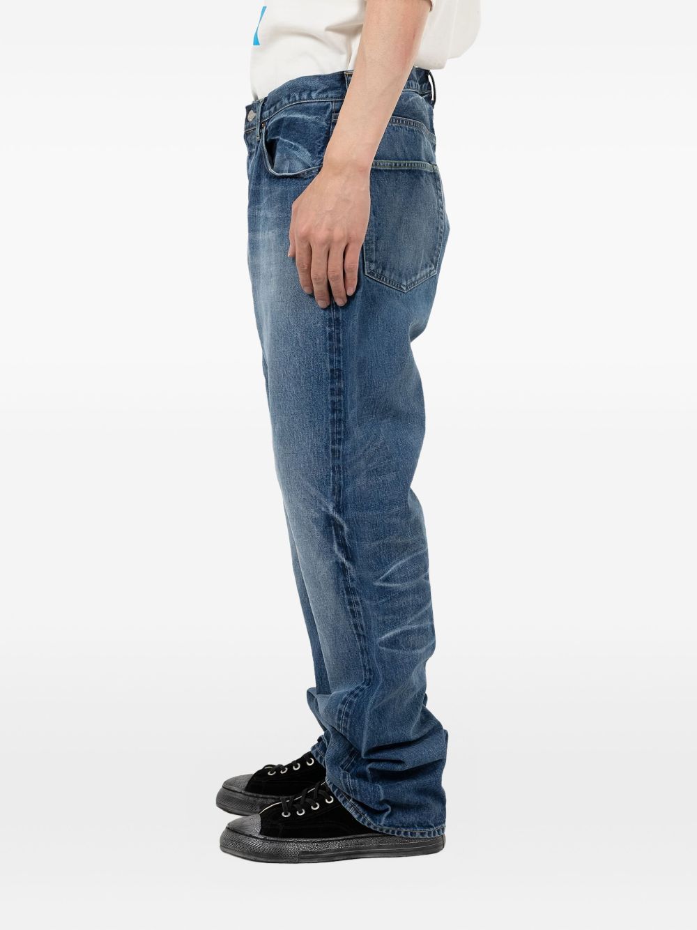 button jeans