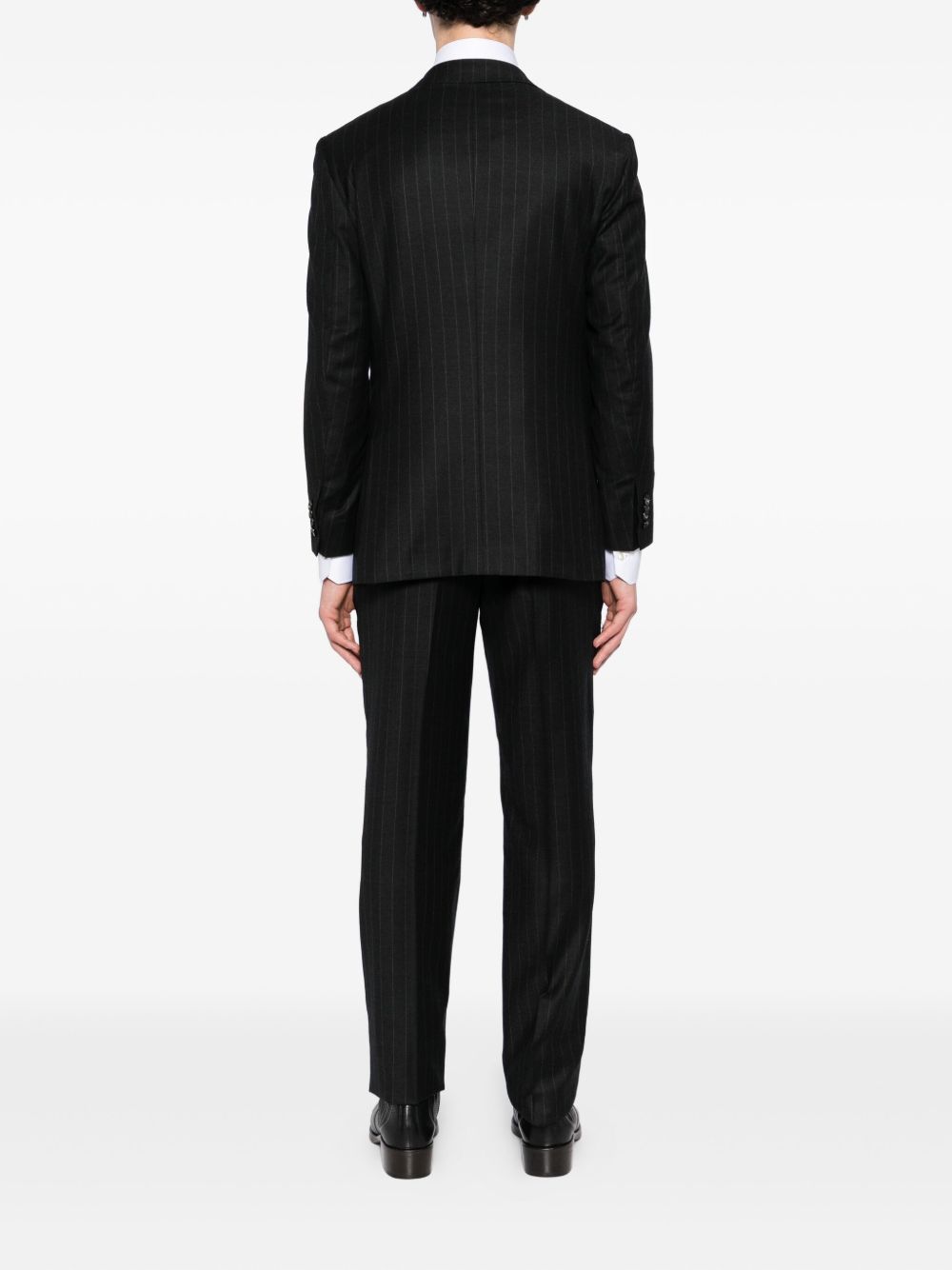 single-breasted suit