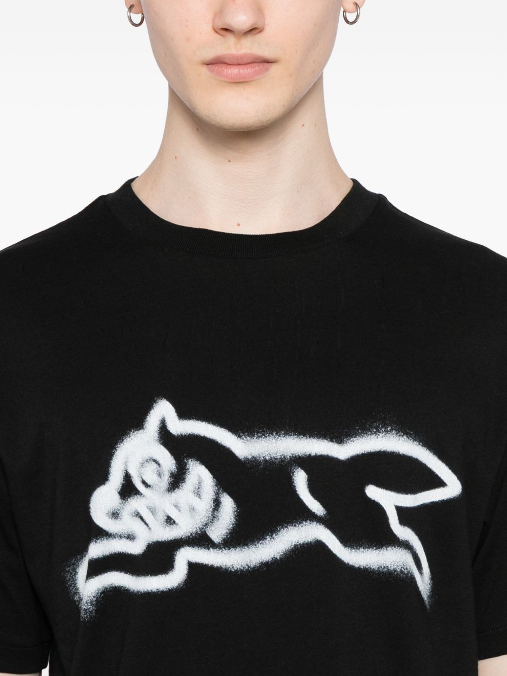 spray paint running dog T-shirt