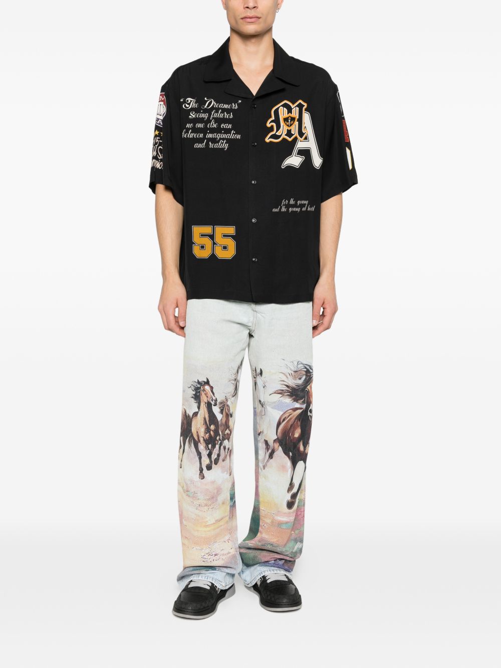 graphic-print shirt