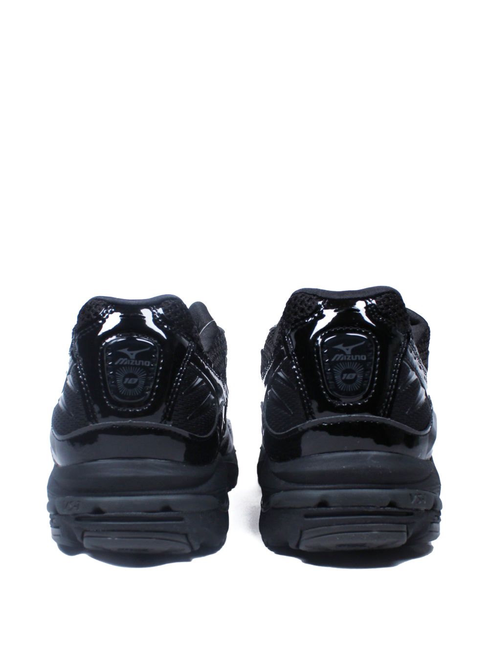Wave Rider 10 sneakers