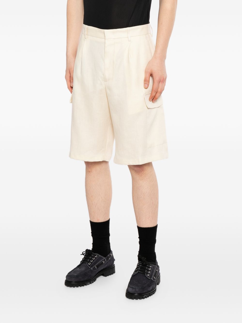 pleated cargo trousers