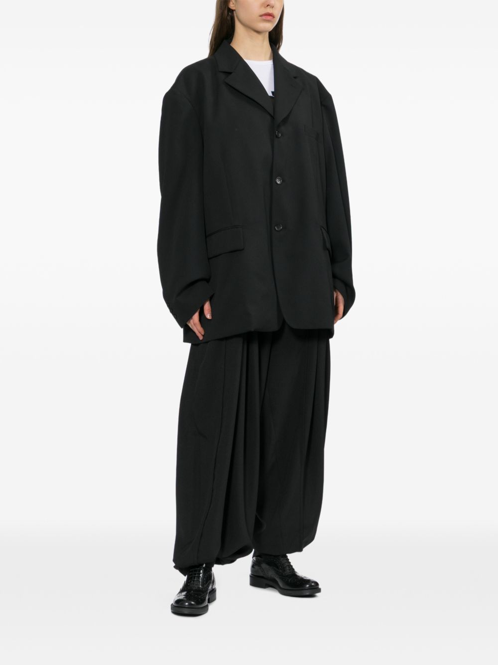 pleated trousers
