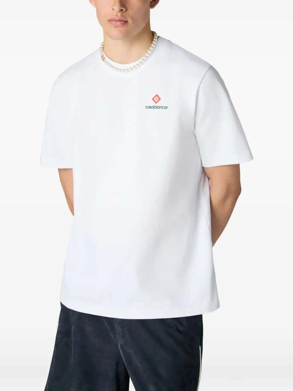 white sport type short sleeve T-shirt
