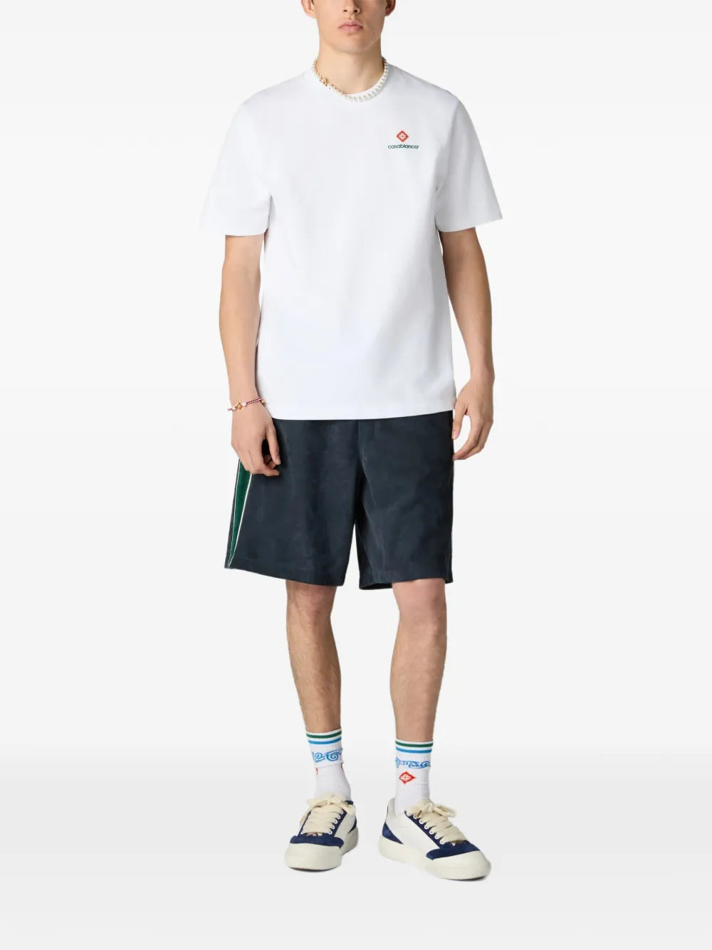 white sport type short sleeve T-shirt