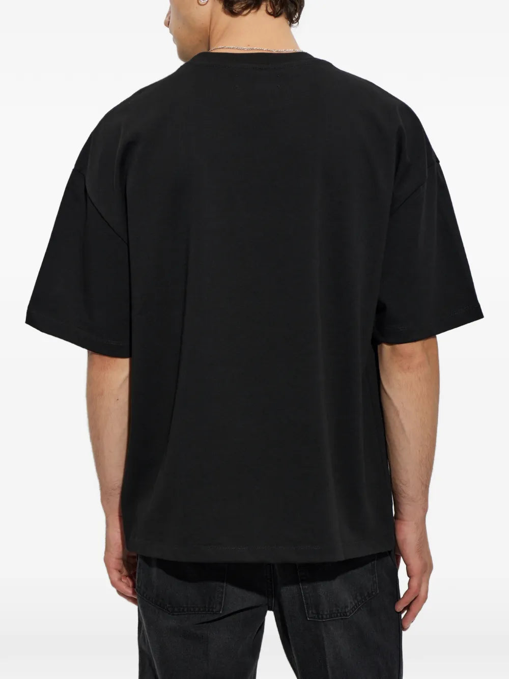 logo-embroidered T-shirt