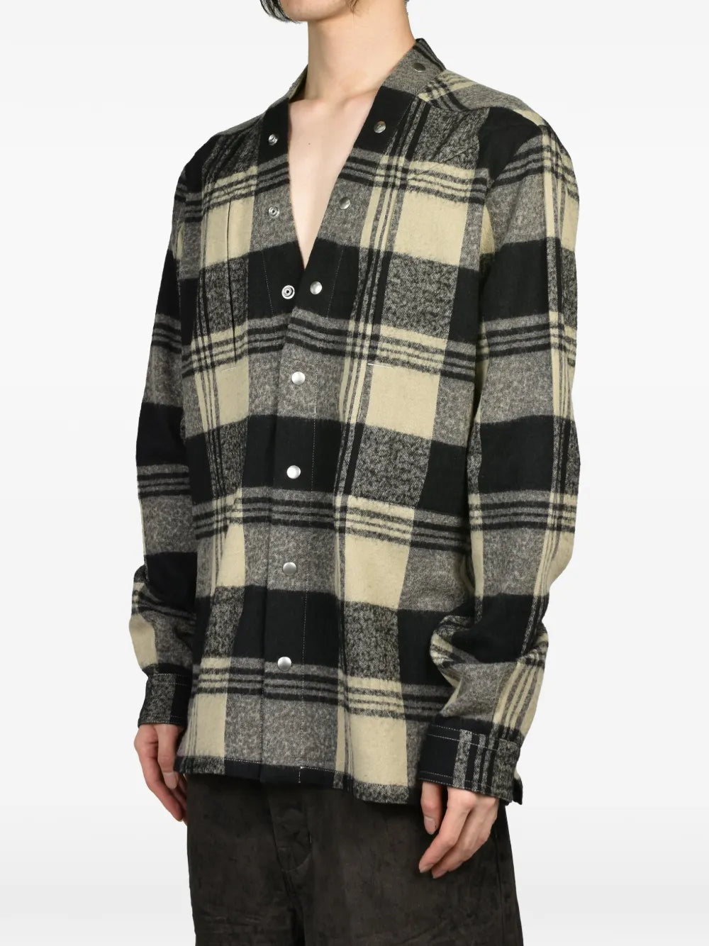 Larry Fogpocket V-neck shirt