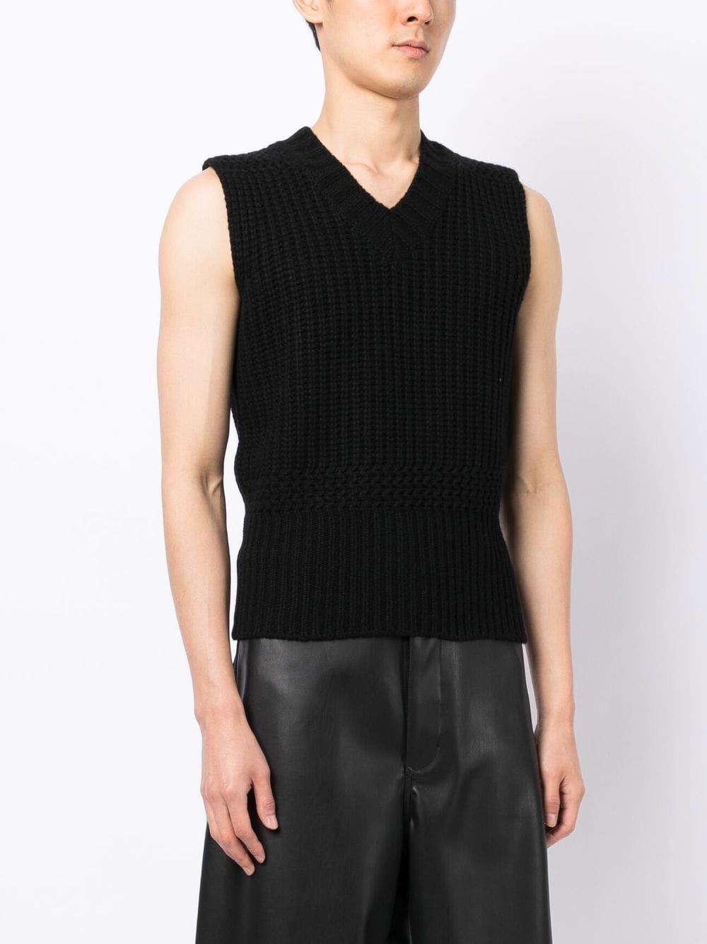 Sleeveless V-Neck Jumper